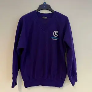 PRE LOVED ONE DEGREE V NECK SWEATSHIRT