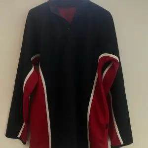 PRE LOVED REVERSIBLE RUGBY SHIRT BLACK/RED